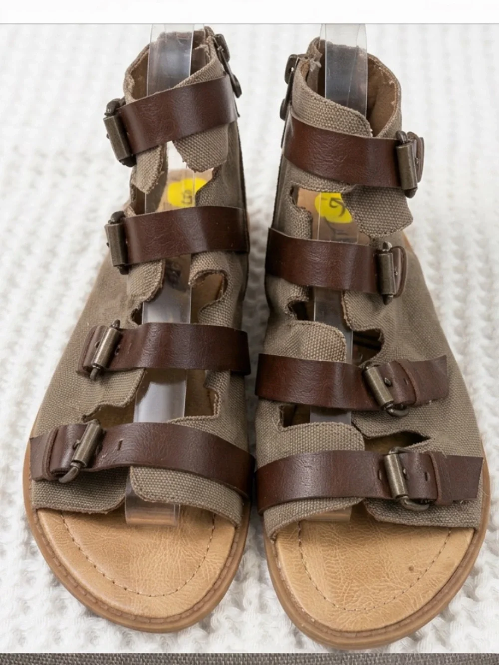 NWT! Blowfish Malibu Taupe Canvas & Brown Vegan Leather Buckle Sandals. Size 9 - Picture 2 of 7